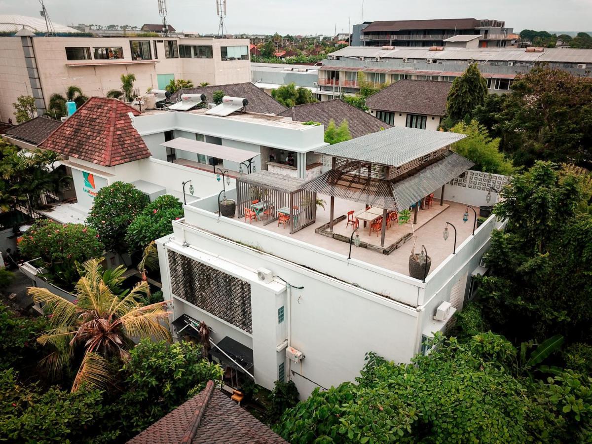 Hotel Casa Kayu Aya Seminyak Exterior foto